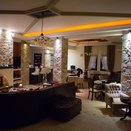 Evzin Hotel Káto Loutrákion Eksteriør billede